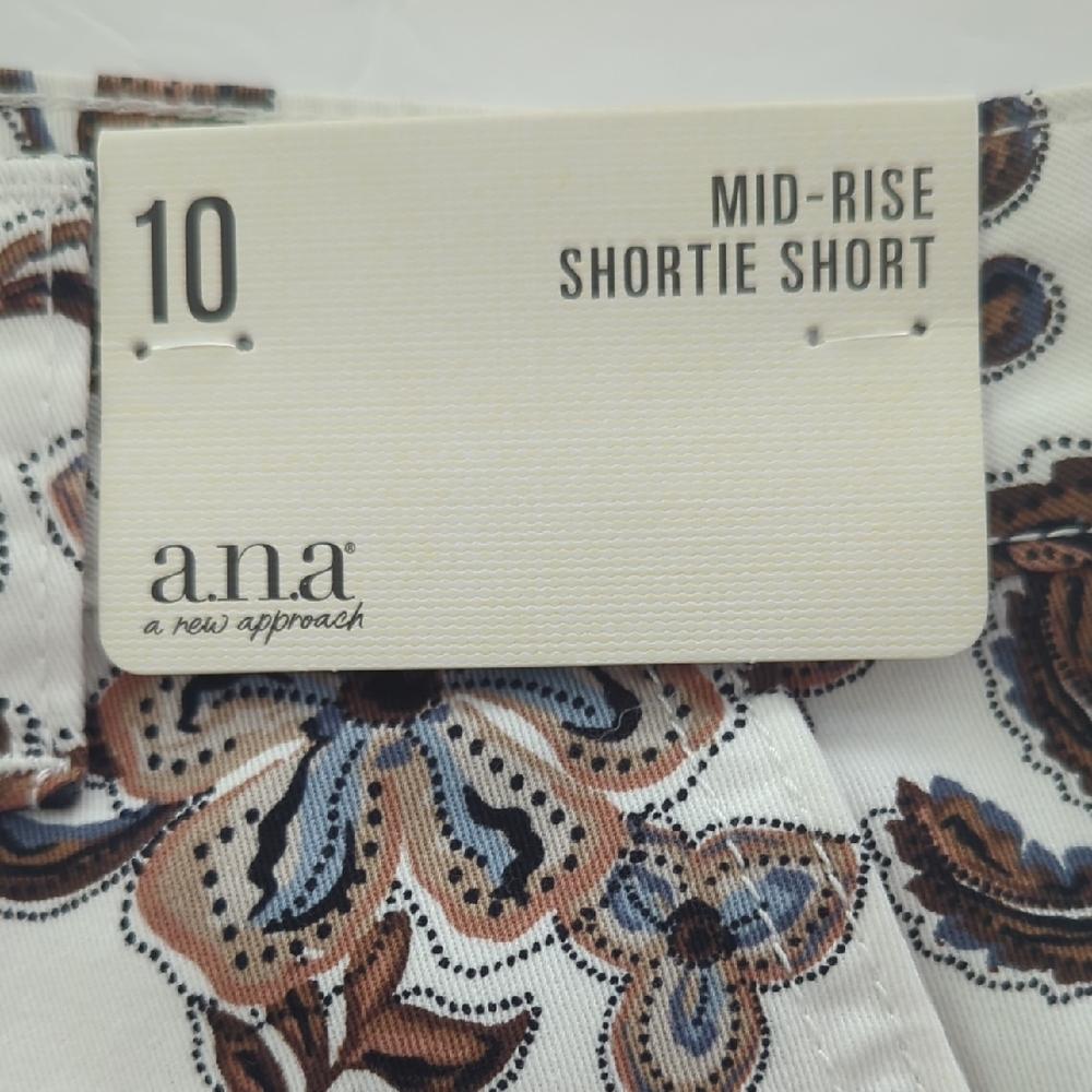 NWT a.n.a. Floral Mid-Rise Shortie Shorts 10 Brown Blue Beige Pockets - Picture 2 of 13